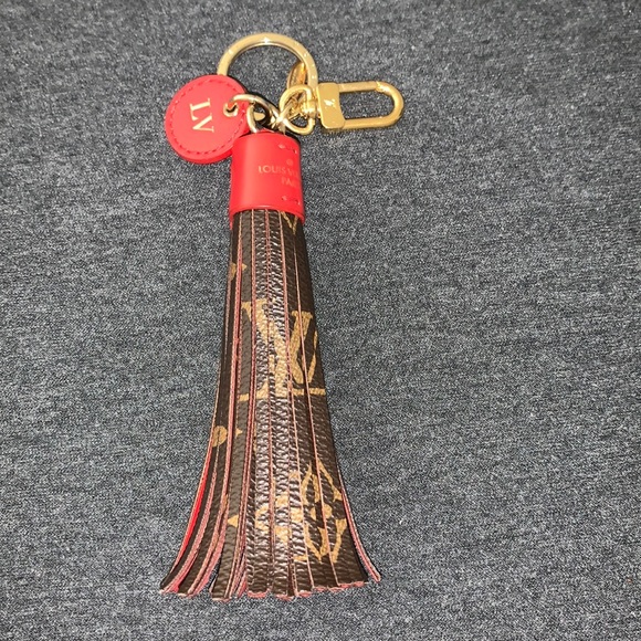 LOUIS VUITTON Monogram Tassel Bag Charm in Red - Picture 2 of 7